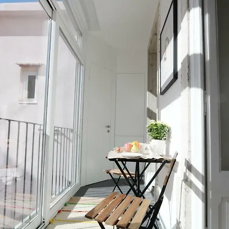 Apartment Feels Like Alameda Charming Flats